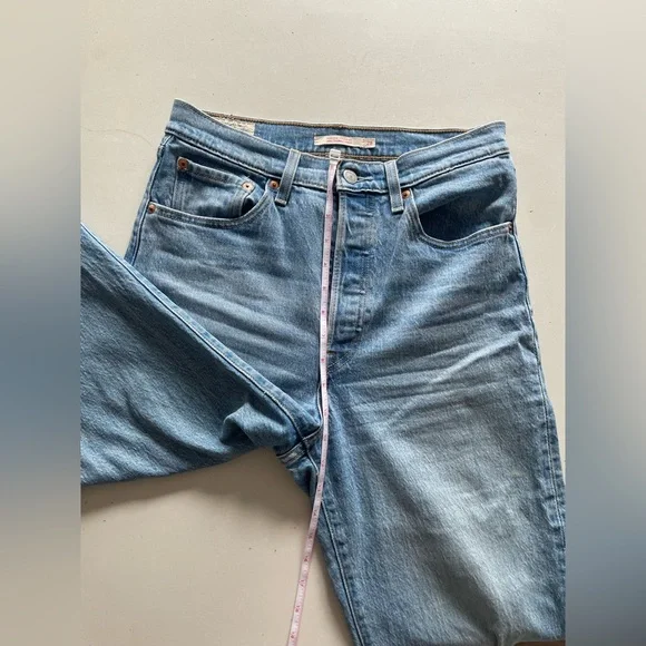 Levi’s Ribcage Straight Jean - Picture 6 of 9